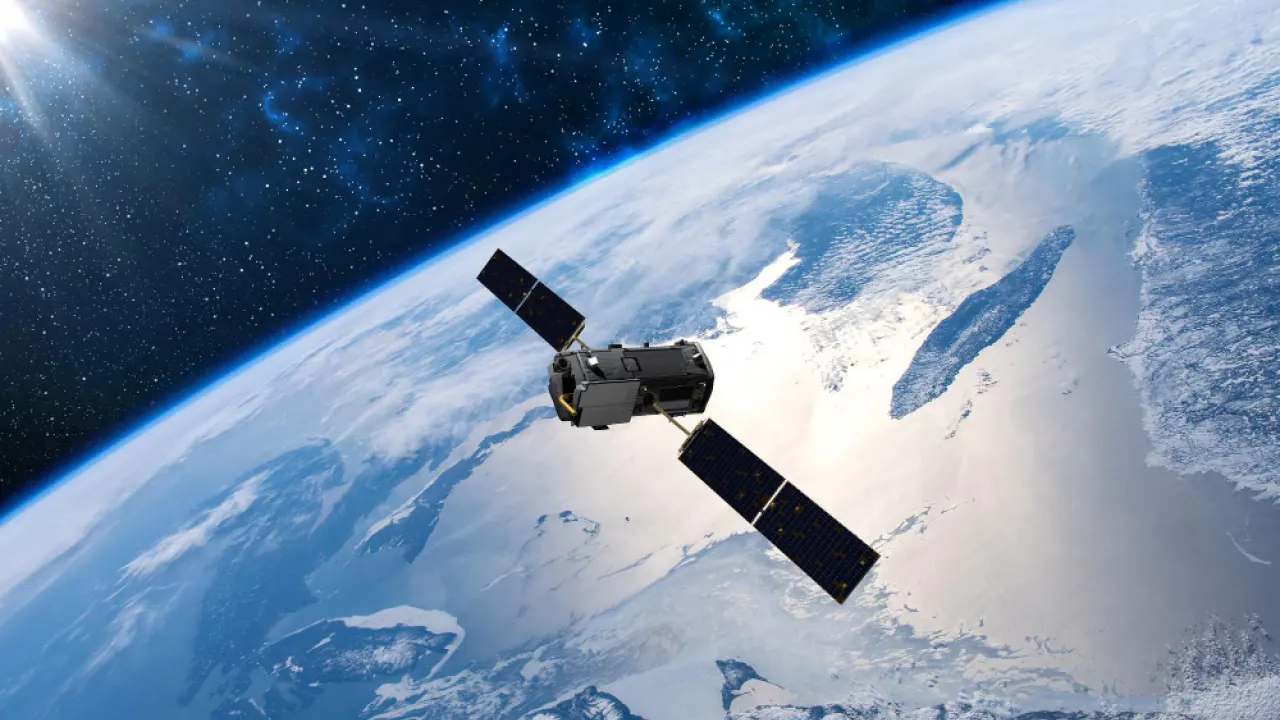 hari satelit palapa