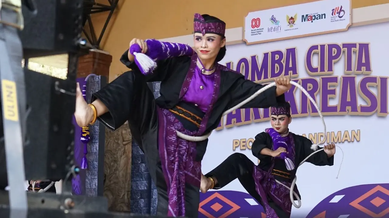Atraksi 1.001 Penari Pecut Samandiman Meriah di Kediri