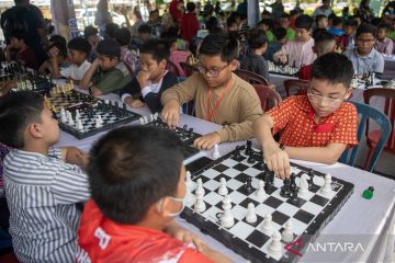 Ratusan Siswa Rayakan Turnamen Catur di Palembang
