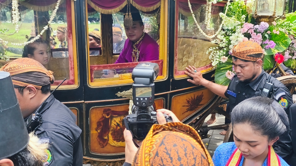 Penobatan Pakubuwono XIV Sukses Tanpa Kehadiran HB X