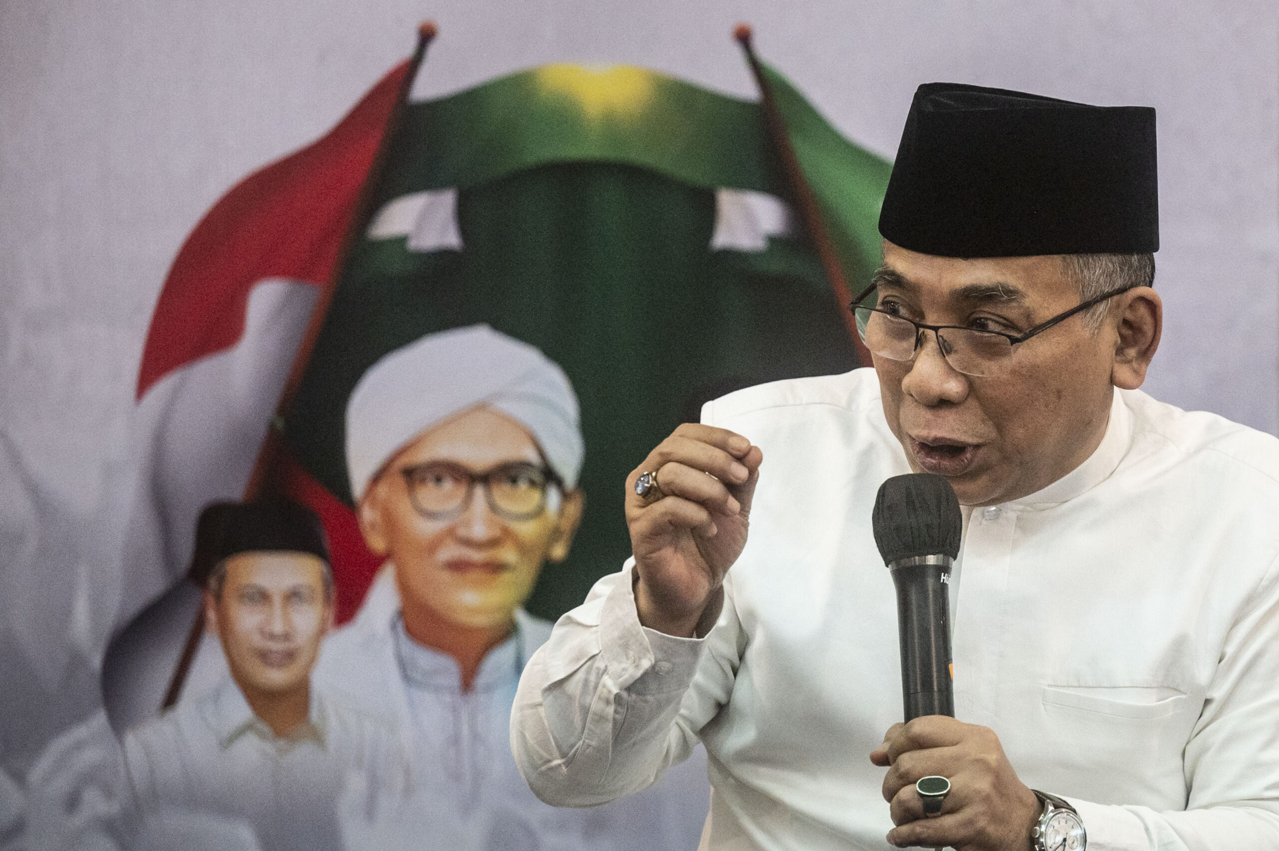 Gus Yahya Diminta Mundur, Konflik PBNU Memuncak dalam Politik