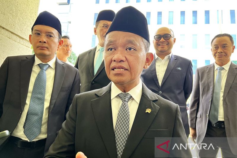 Menteri Bahlil Rumuskan Bea Keluar Mineral, Emas Wajib Dikenakan
