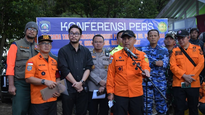 Lima Jenazah Korban Longsor Cisarua Bandung Barat Ditemukan