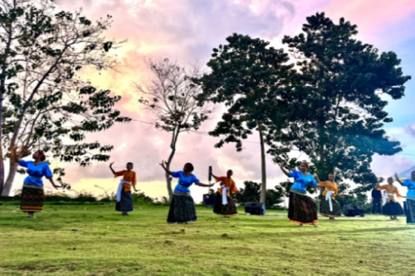 [original_title]