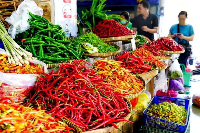 Harga Cabai Rawit Capai Rp105.300/kg, Telur Ayam Rp29.700/kg